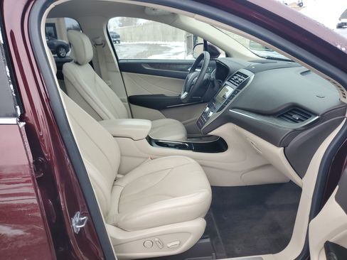 Used 2018 Lincoln MKC Reserve image 9