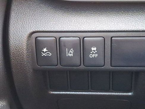 Used 2023 Mitsubishi Eclipse Cross LE image 29