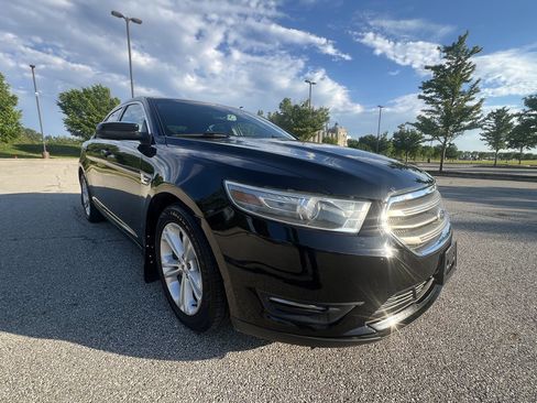 Used 2014 Ford Taurus SEL w/ Equipment Group 201A AWD/4WD image 7