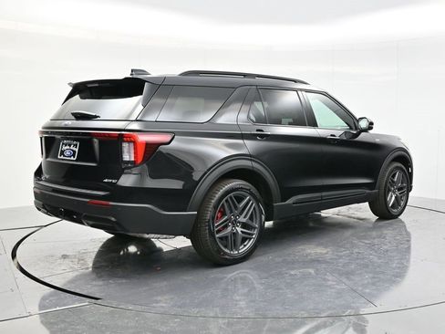 New 2026 Ford Explorer ST-Line w/ ST-Line Street Pack image 5