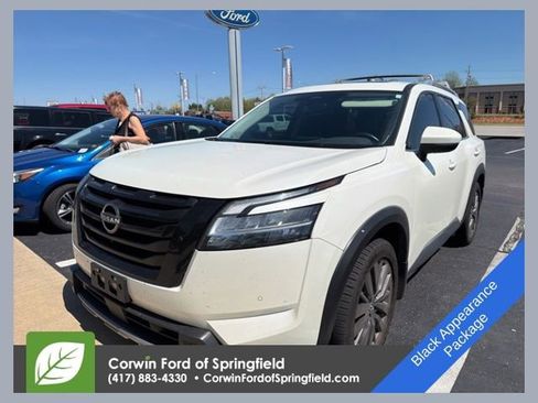 Used 2023 Nissan Pathfinder SL w/ SL Premium Package image 1