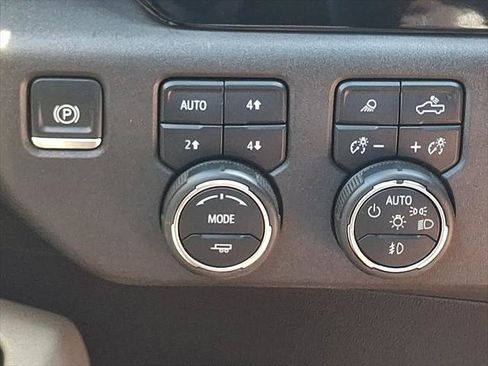 Used 2024 Chevrolet Silverado 1500 ZR2 AWD/4WD image 26
