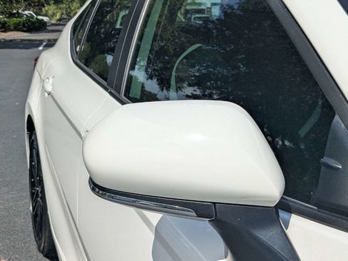 Used 2025 Toyota Camry SE FWD image 10