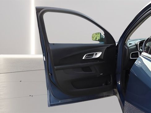 Used 2016 Chevrolet Equinox LTZ w/ Enhanced Convenience Package image 12