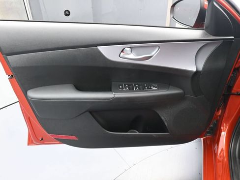 Used 2023 Kia Forte LXS w/ LXS Technology Package FWD image 12