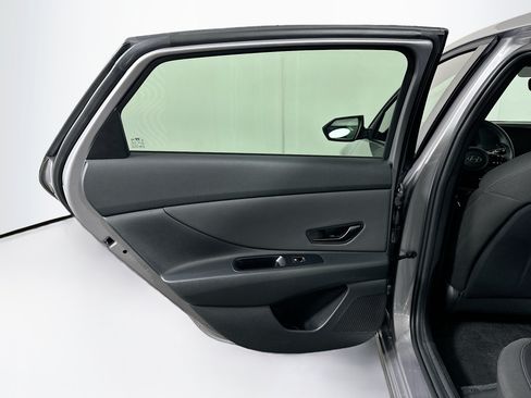 Used 2025 Hyundai Elantra Sport FWD image 25