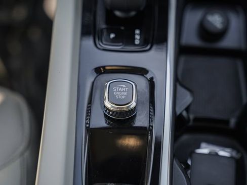 Certified 2023 Volvo XC60 T8 Plus image 24