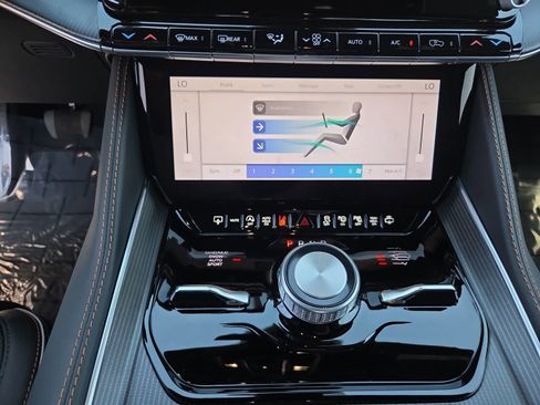 New 2026 Jeep Grand Wagoneer Summit AWD/4WD image 25