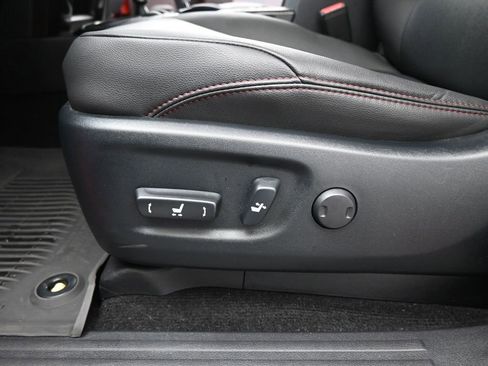 Used 2024 Toyota 4Runner TRD Off-Road Premium w/ Off Road Premium Plus Package image 11