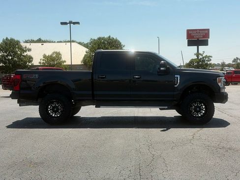 Used 2022 Ford F350 Lariat w/ FX4 Off-Road Package AWD/4WD image 4