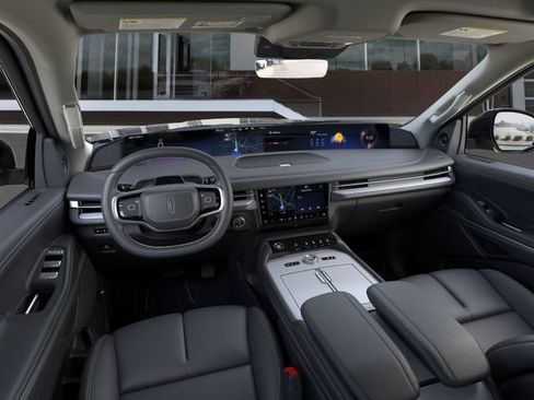 New 2026 Lincoln Navigator Reserve AWD/4WD image 9