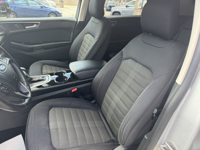 Used 2017 Ford Edge SEL w/ Class II Trailer Tow Package AWD/4WD image 9