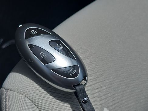 Used 2025 Hyundai Sonata SE FWD image 30