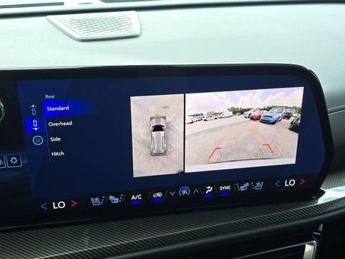 Used 2025 Chevrolet Traverse High Country FWD image 36