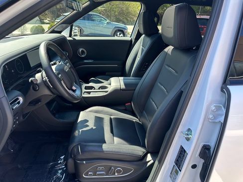 Certified 2026 Hyundai Palisade Calligraphy AWD/4WD image 15