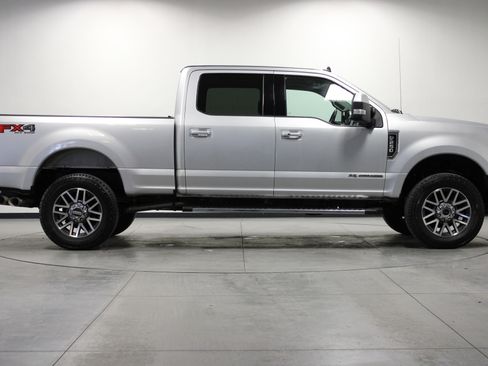 Used 2019 Ford F250 Lariat w/ Lariat Ultimate Package image 3