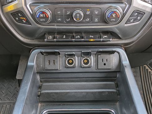 Used 2016 Chevrolet Silverado 1500 LTZ image 31