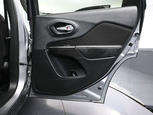 Used 2014 Jeep Cherokee Latitude image 35