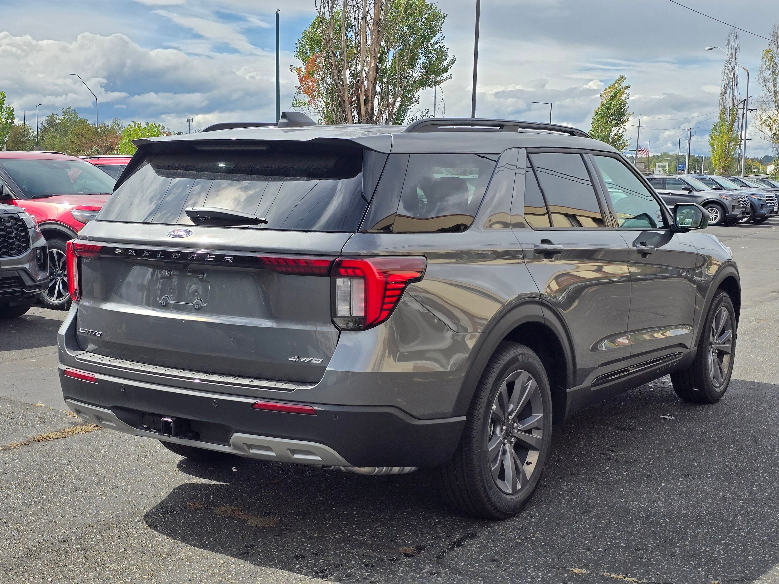 New 2026 Ford Explorer Active w/ Active Comfort Package AWD/4WD image 5