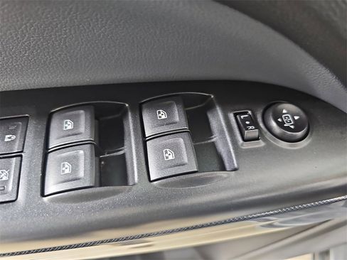 Used 2022 Chevrolet Colorado Z71 image 35