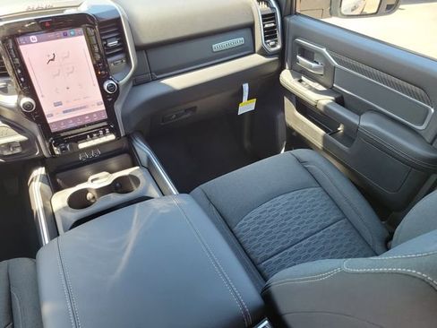 New 2026 RAM 2500 Big Horn AWD/4WD image 18