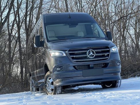 Used 2021 Mercedes-Benz Sprinter 3500 image 40