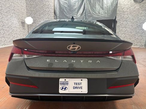 New 2026 Hyundai Elantra SEL Sport FWD image 6