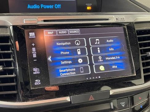 Used 2017 Honda Accord Touring image 8