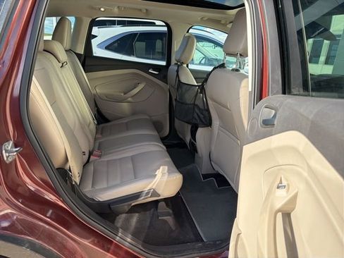 Used 2018 Ford Escape Titanium image 10
