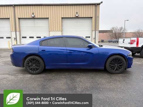 Used 2020 Dodge Charger SXT image 8