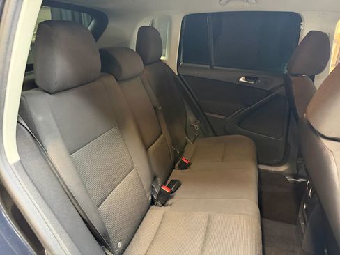 Used 2017 Volkswagen Tiguan Limited w/ Premium Package image 22