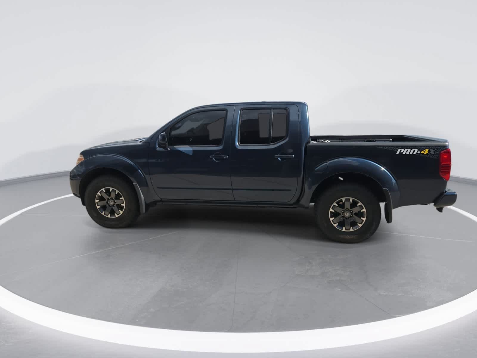 Used 2014 Nissan Frontier PRO-4X AWD/4WD image 5