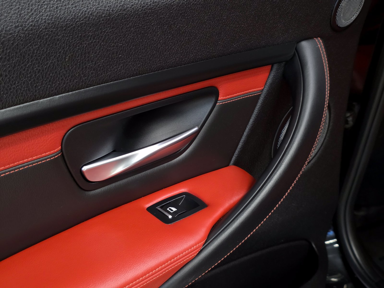 Used 2017 BMW M3 RWD image 32