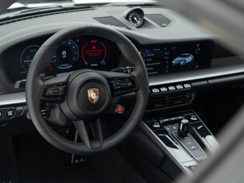 Certified 2025 Porsche 911 Carrera image 20