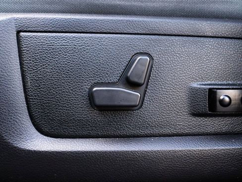 Used 2018 RAM 1500 Big Horn image 14