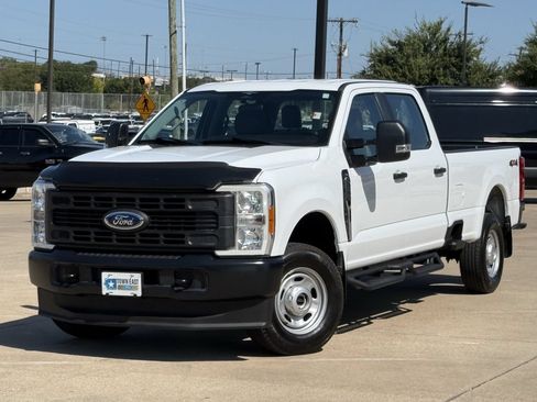 Used 2023 Ford F250 XL AWD/4WD image 2