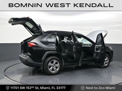 Used 2025 Toyota RAV4 XLE w/ Convenience Package image 29