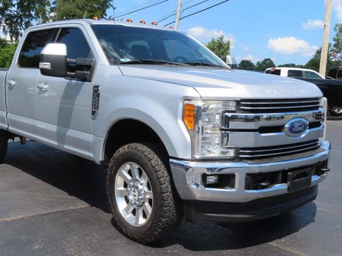 Used 2017 Ford F250 Lariat w/ Lariat Ultimate Package AWD/4WD image 25
