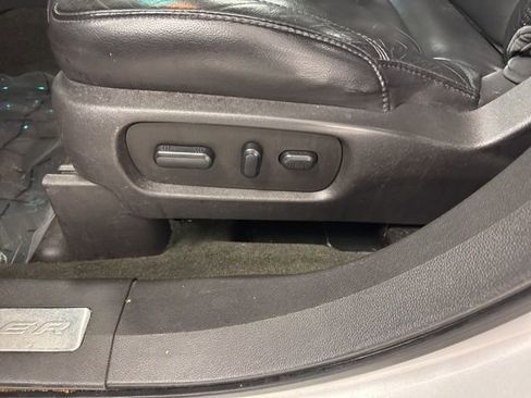 Used 2013 Ford Explorer Limited image 17