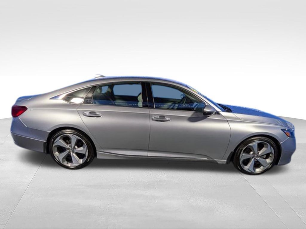 Certified 2019 Honda Accord Touring image 3
