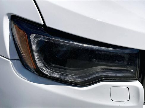 Used 2019 Jeep Grand Cherokee High Altitude AWD/4WD image 27