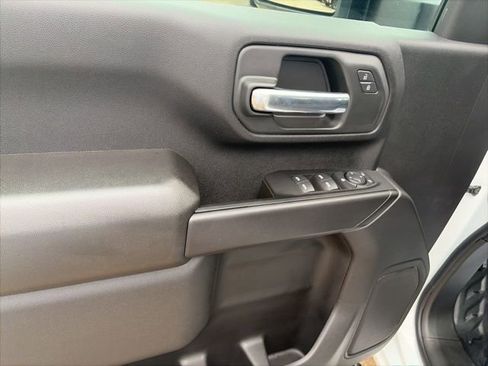 New 2026 GMC Sierra 2500 Pro w/ Convenience Package image 17