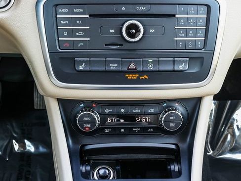 Used 2017 Mercedes-Benz GLA 250 image 14
