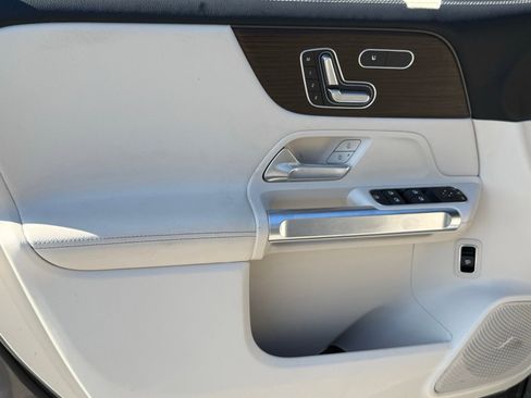 Used 2026 Mercedes-Benz GLB 250 image 22