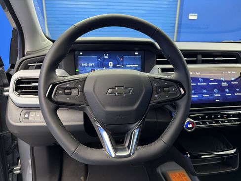 New 2027 Chevrolet Bolt LT w/ Comfort Package FWD image 14