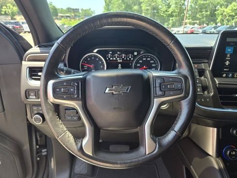 Used 2021 Chevrolet Suburban Z71 w/ Z71 Off-Road Package AWD/4WD image 12