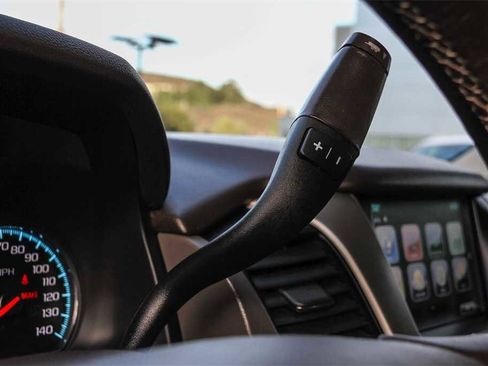 Used 2020 GMC Yukon Denali w/ Open Road Package image 19