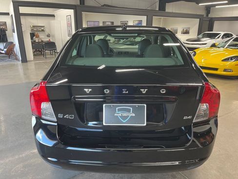 Used 2010 Volvo S40 2.4i FWD image 9