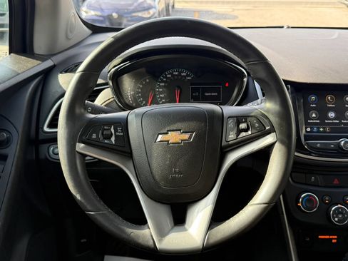 Used 2018 Chevrolet Trax LT w/ LT Convenience Package FWD image 7
