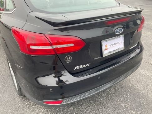 Used 2018 Ford Focus Titanium w/ Titanium Technology Package FWD image 30